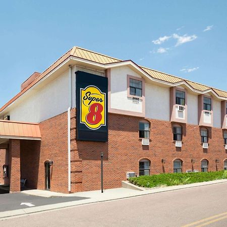 Super 8 By Wyndham Colorado Springs/Afa Area Hotell Exteriör bild